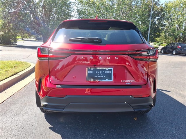 2026 Lexus NX 350h Luxury AWD photo 4