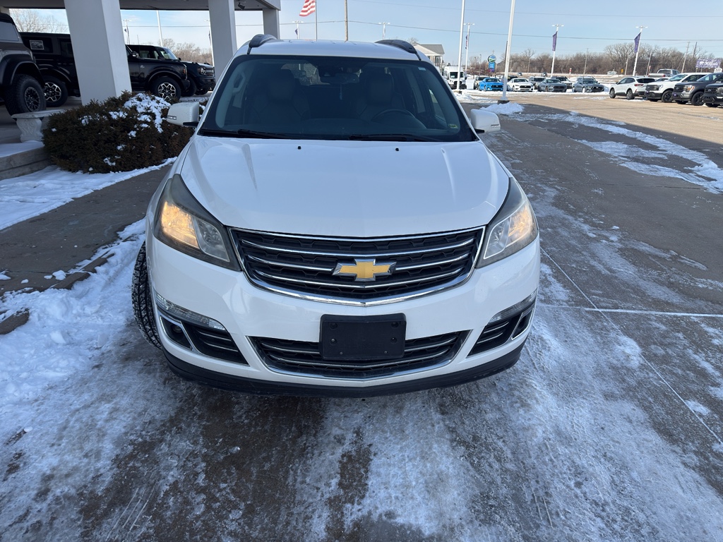 Used 2015 Chevrolet Traverse LTZ with VIN 1GNKVJKD1FJ281042 for sale in Manhattan, KS