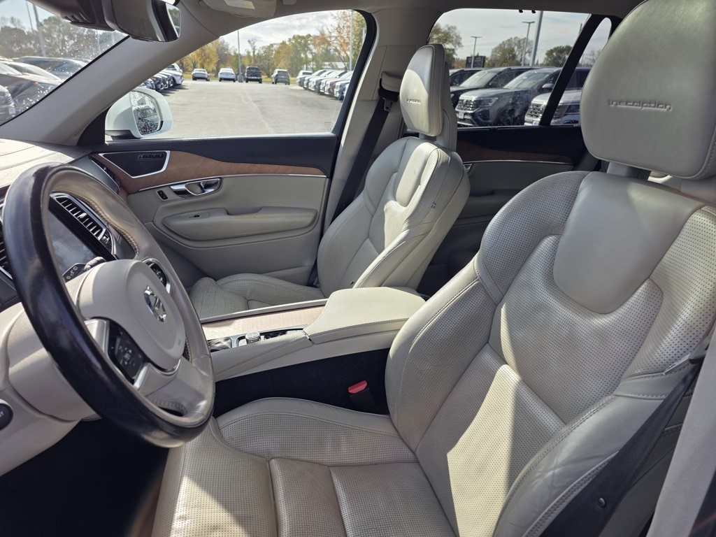2016 Volvo XC90 Premier Plus Inscription photo 3