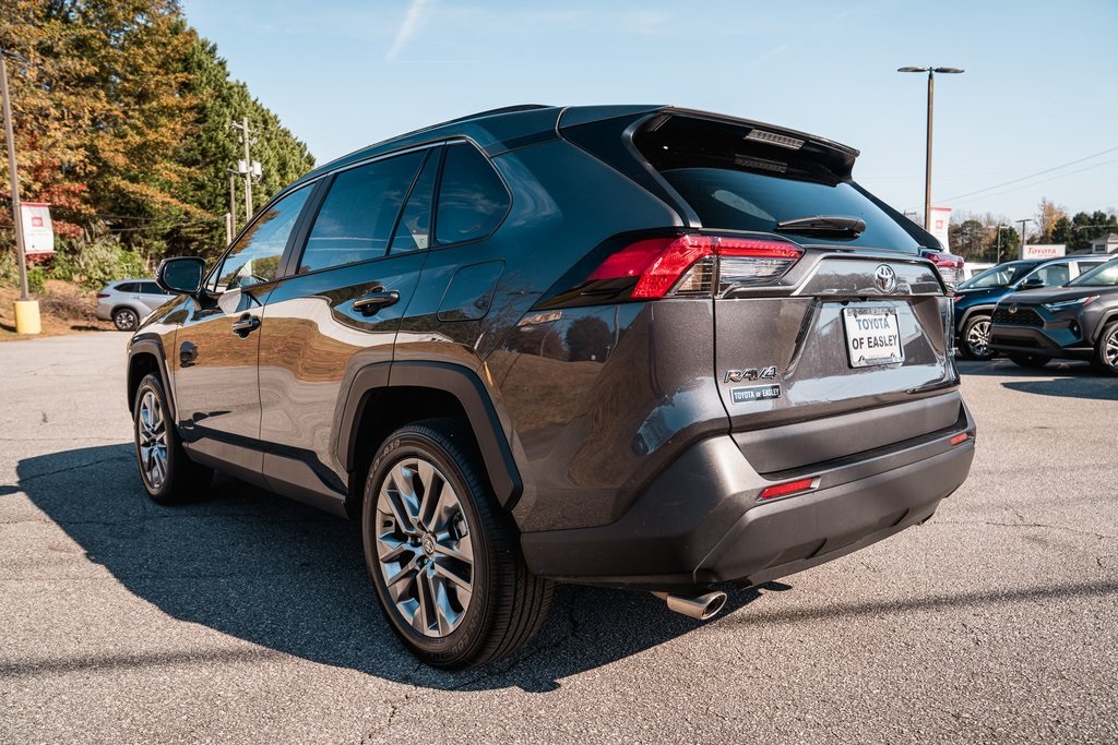 2025 Toyota RAV4 XLE Premium photo 4