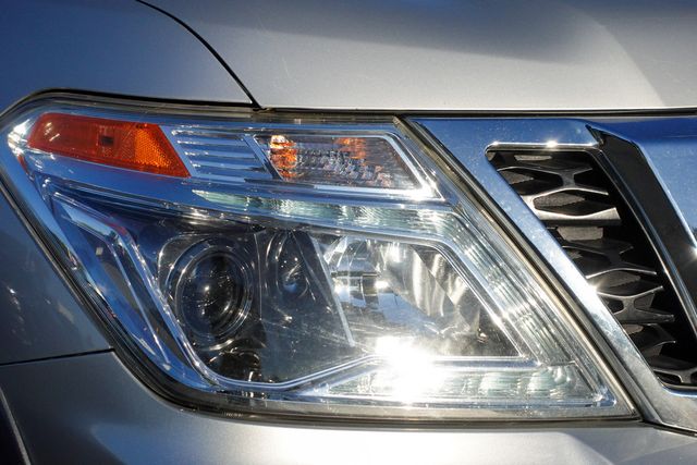 2019 Nissan Armada SL photo 3