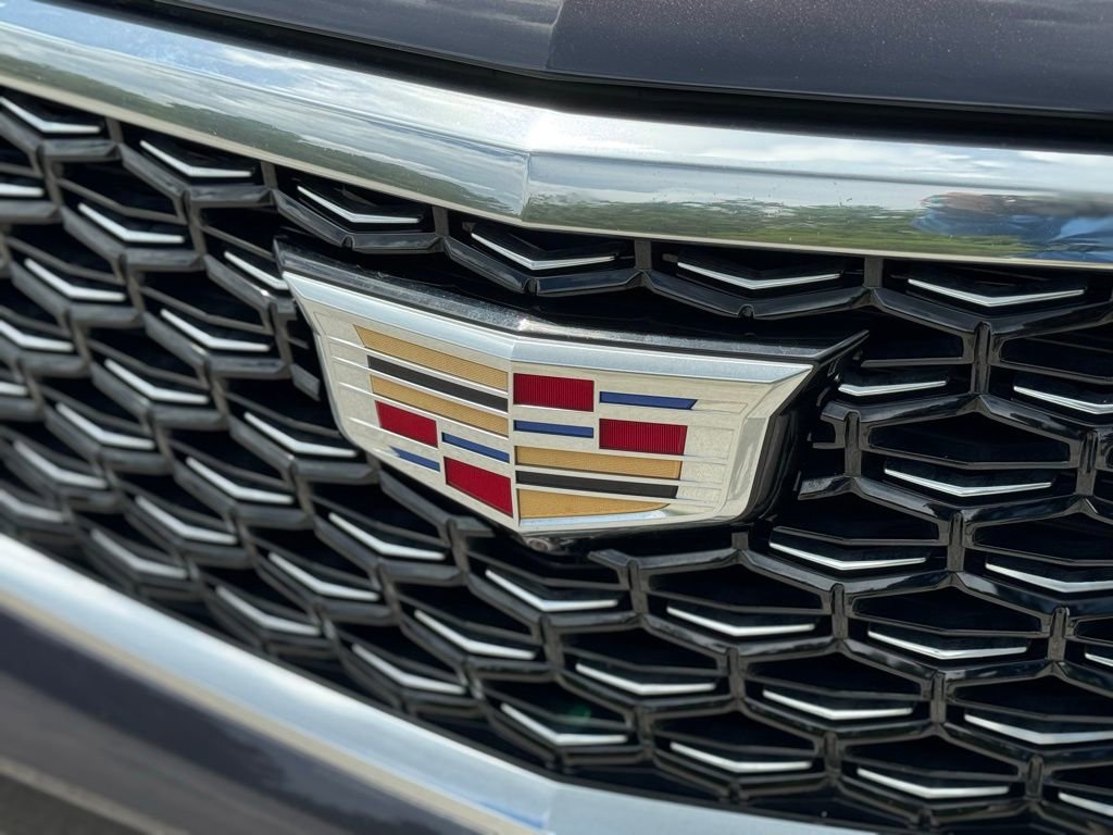 2025 Cadillac XT4 Premium Luxury photo 4