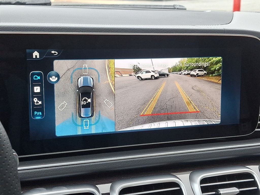 2026 Mercedes Benz GLS 450 4MATIC photo 13