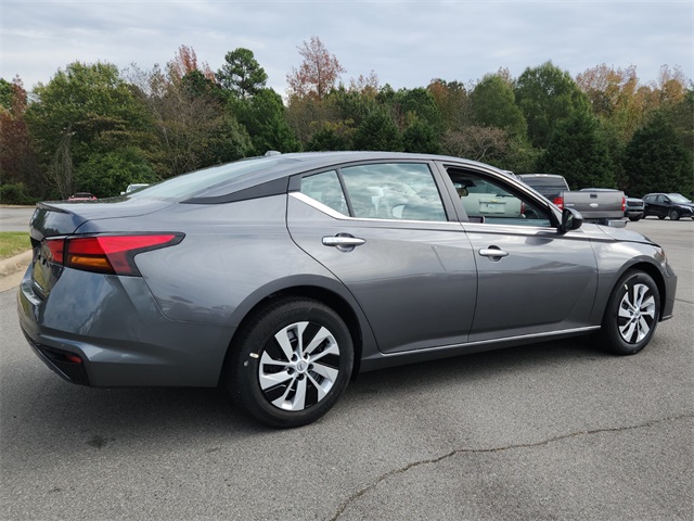 2025 Nissan Altima 2.5 S photo 3