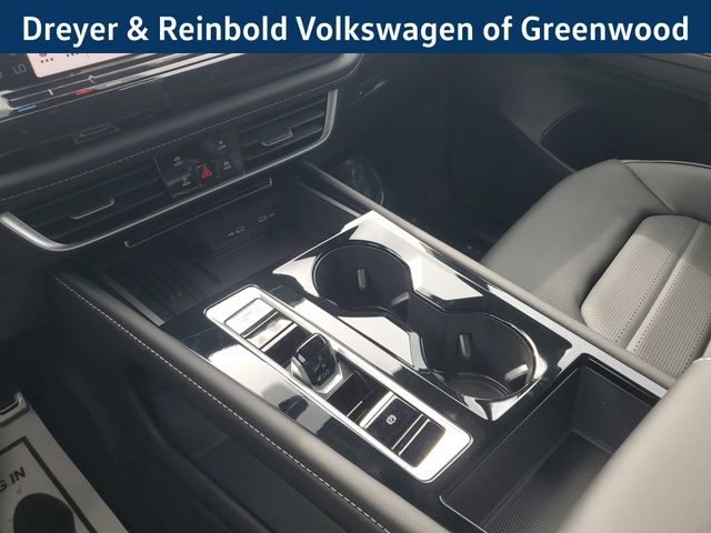 2025 Volkswagen Atlas Cross Sport SEL R-Line photo 30