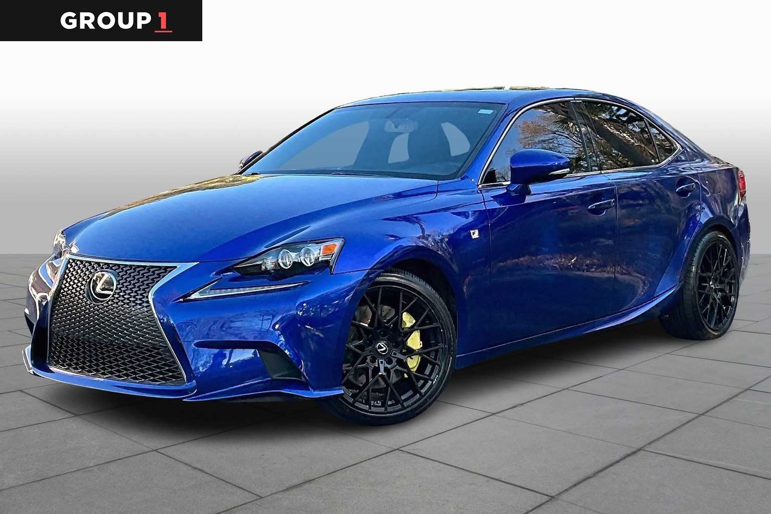 2016 Lexus IS 300's photo