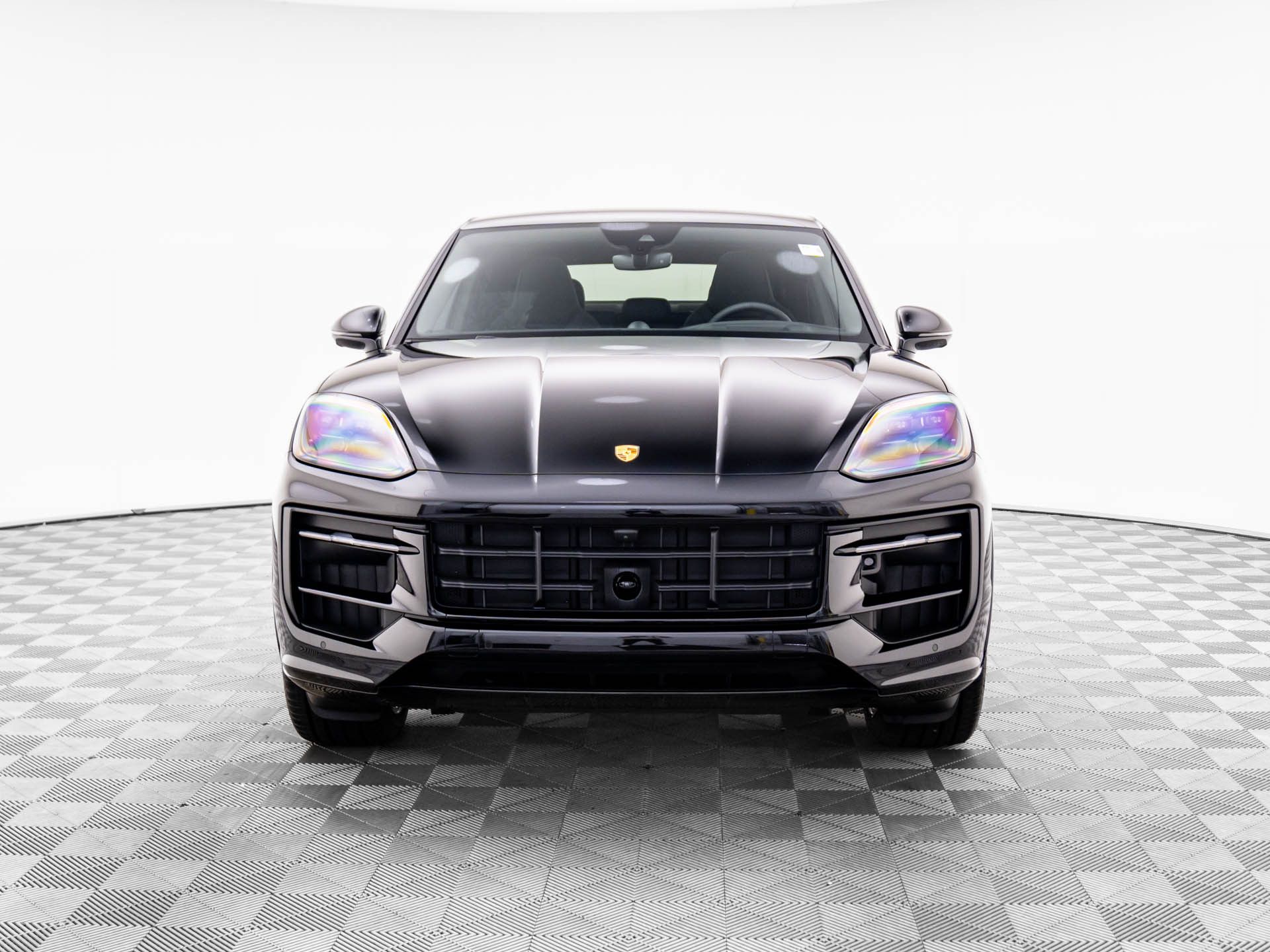 2025 Porsche Cayenne Coupe GTS photo 9