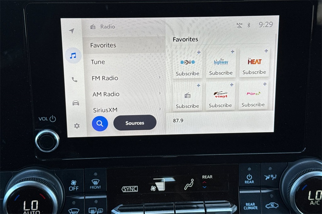 2024 Toyota Highlander LE photo 22