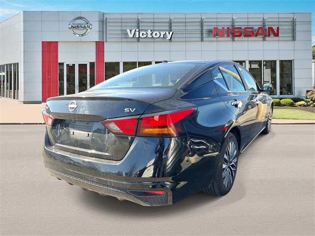 2024 Nissan Altima 2.5 SV photo 2