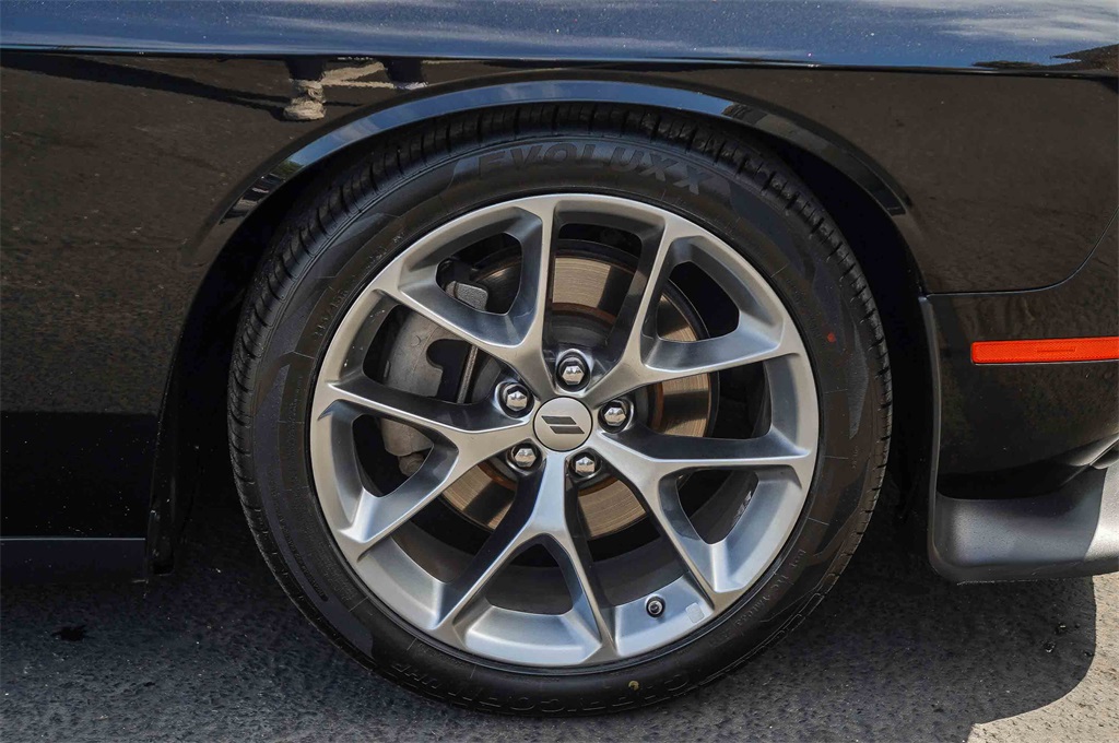 2022 Dodge Challenger GT photo 9