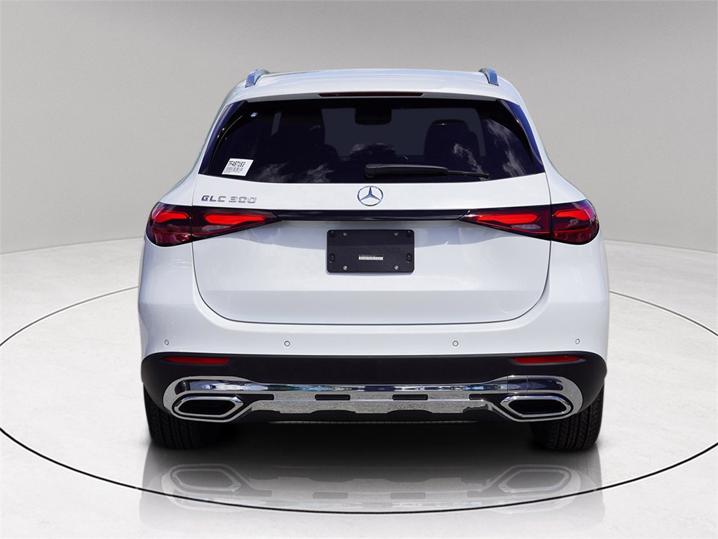 2026 Mercedes Benz GLC 300 photo 5