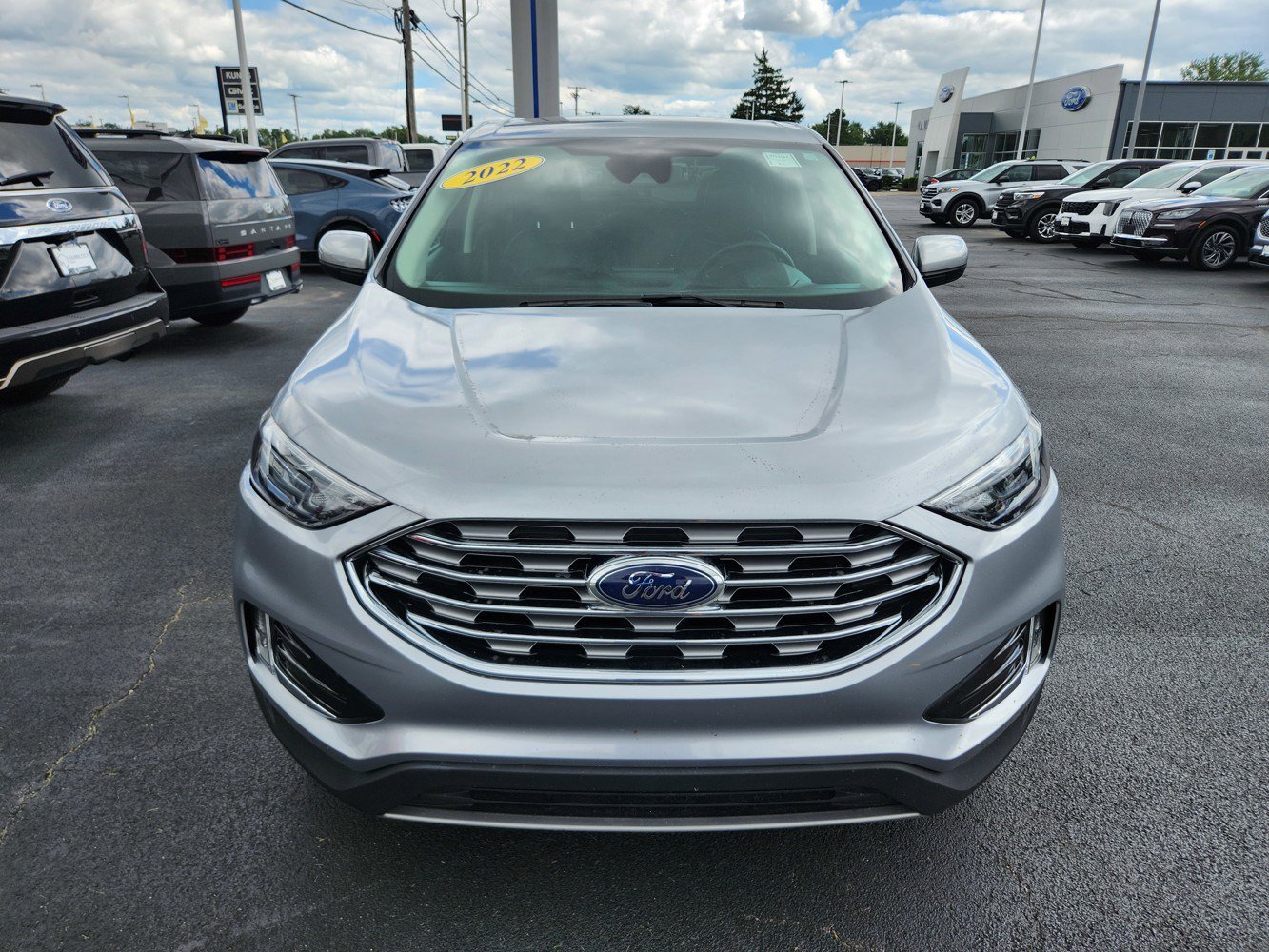 2022 Ford Edge SEL photo 3