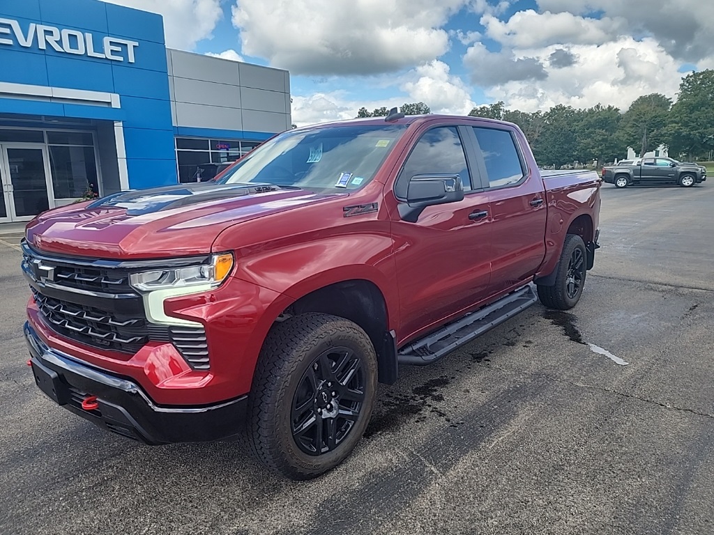 2024 Chevrolet Silverado 1500 LT Trail Boss photo 2