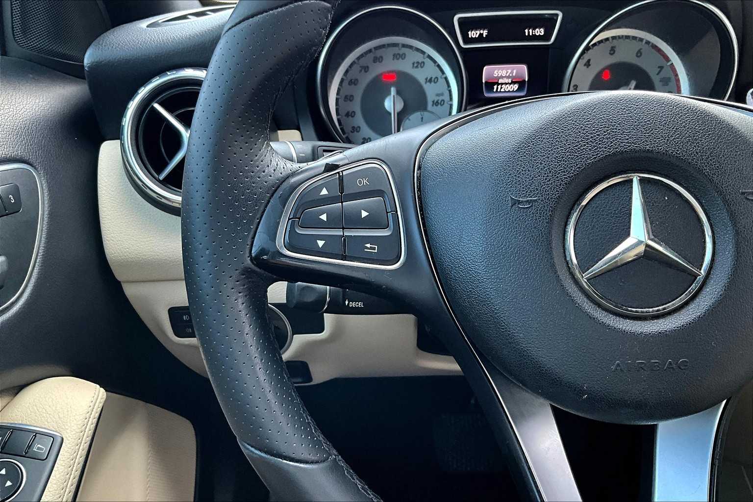 2016 Mercedes Benz GLA 250 photo 19