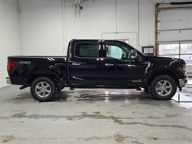 2025 Ford F-150 XLT photo 2