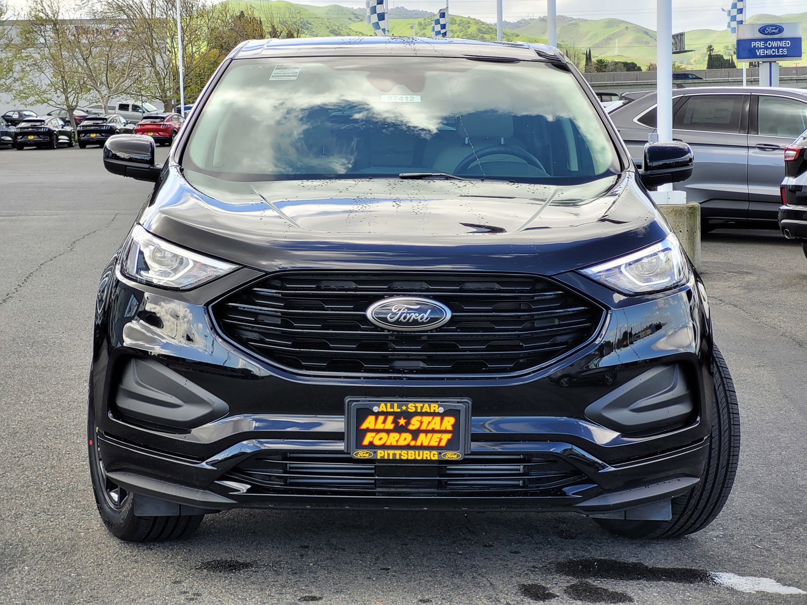 2024 Ford Edge SE photo 2