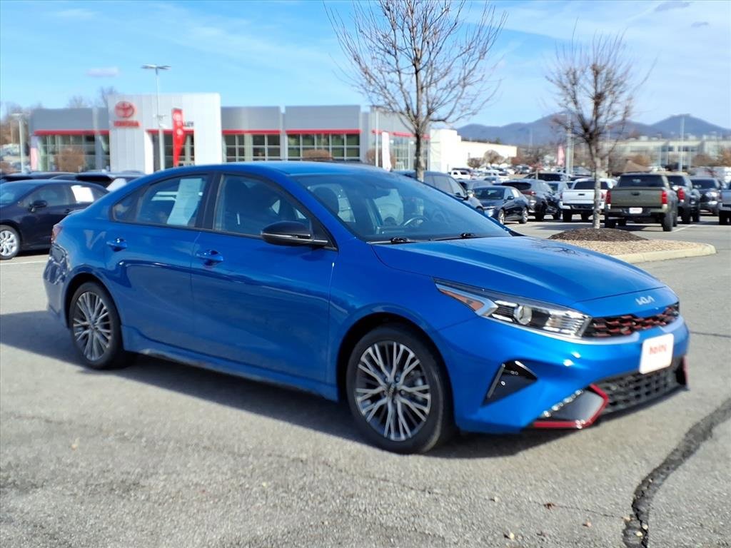 2023 Kia Forte GT-Line's photo