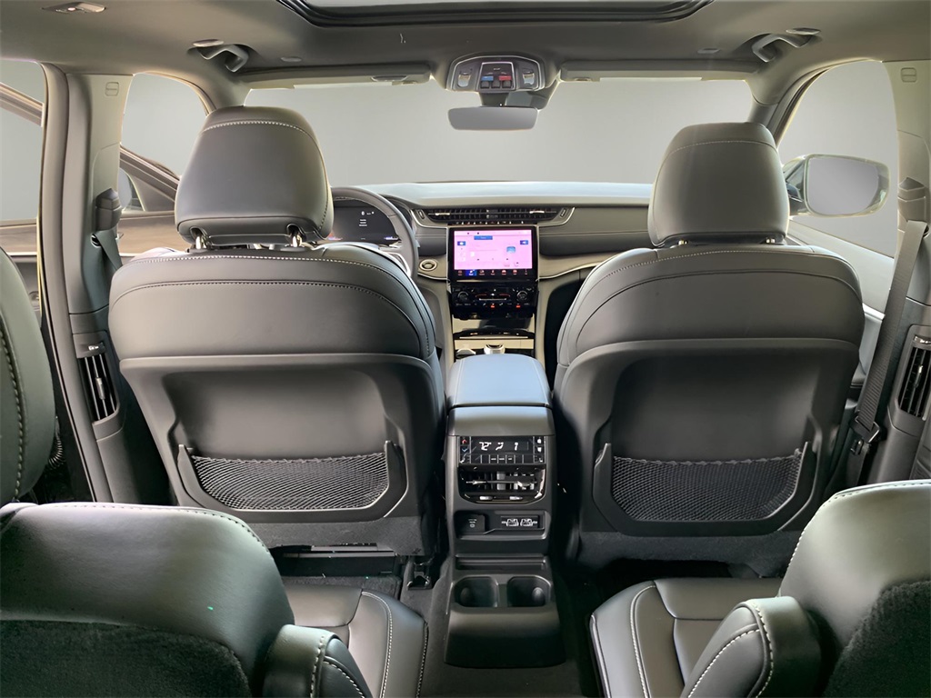 2025 Jeep Grand Cherokee Limited photo 61