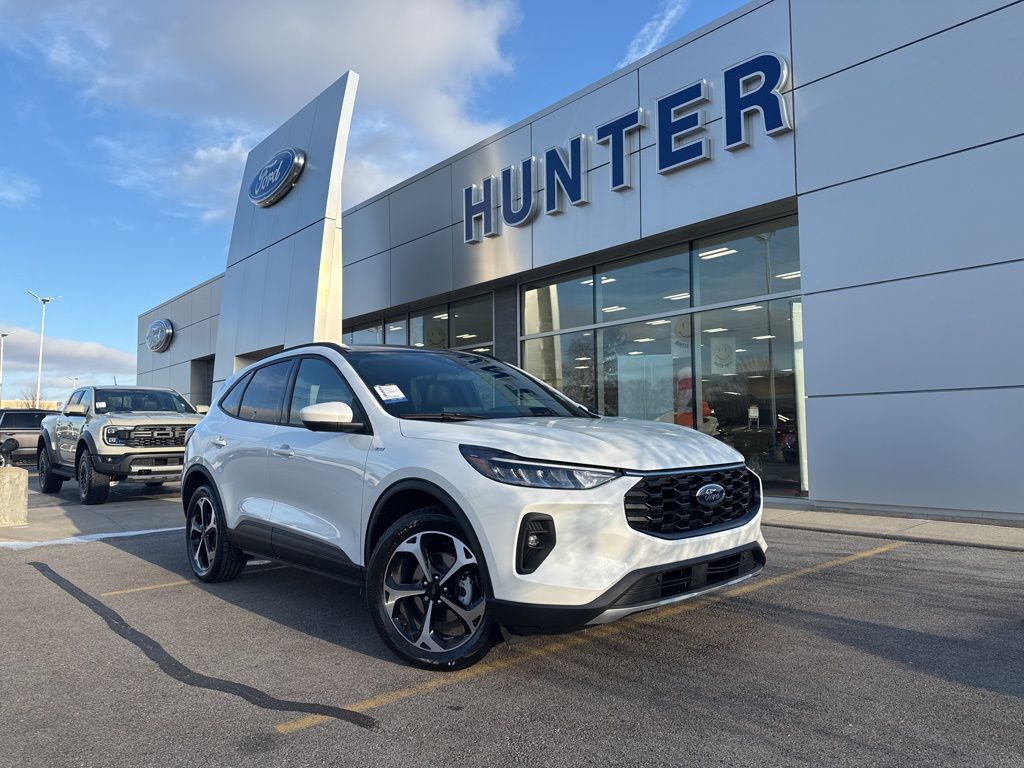 2026 Ford Escape ST-Line Select's photo