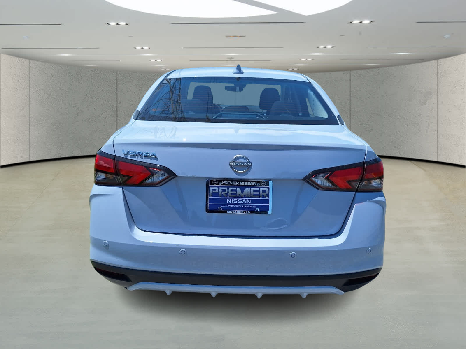 2025 Nissan Versa SV photo 4