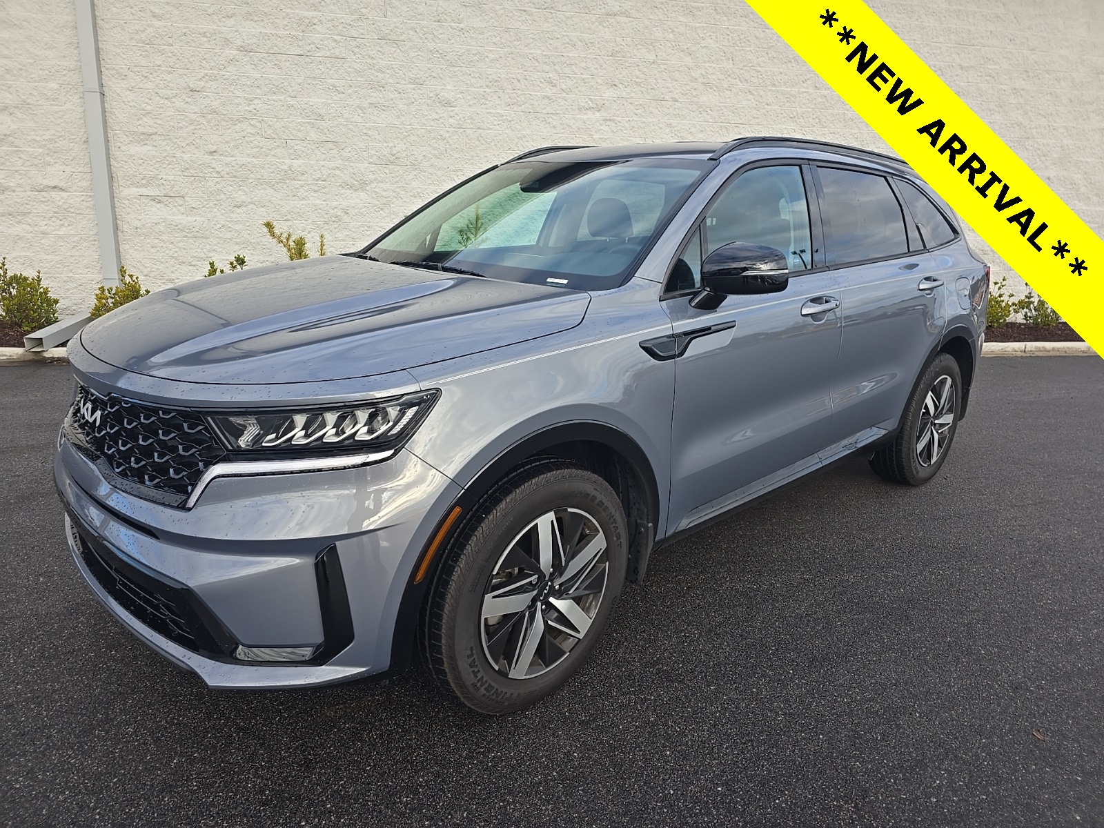 2023 Kia Sorento S's photo