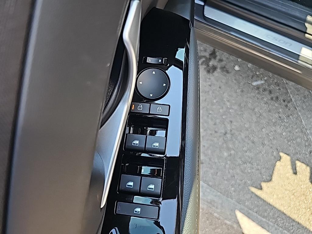 2025 Hyundai Tucson Limited photo 14
