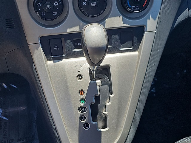 2010 Toyota Corolla Matrix L 4WD photo 4