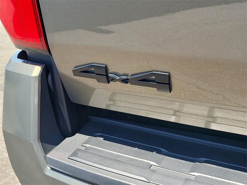 2025 Toyota Tacoma photo 22