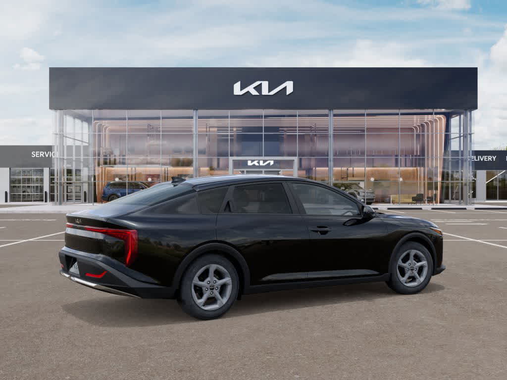 2025 Kia K4 LXS photo 5