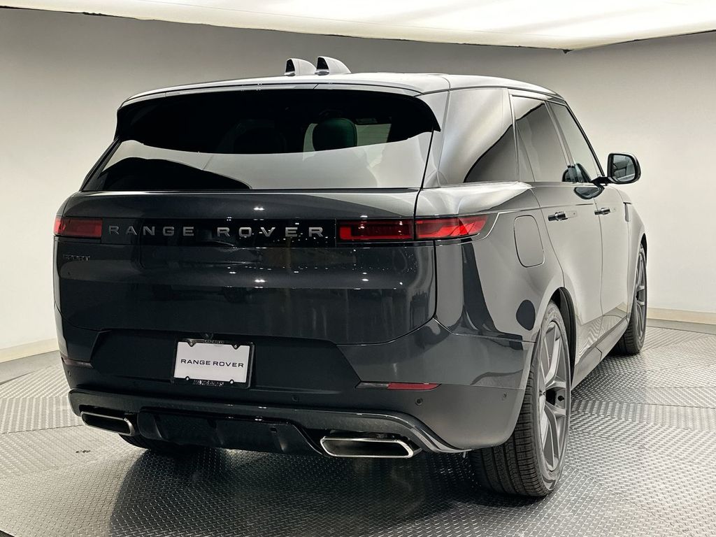 2025 Land Rover Range Rover Sport SE photo 3