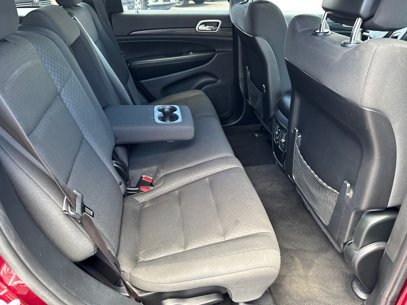 2019 Jeep Grand Cherokee Laredo E photo 4