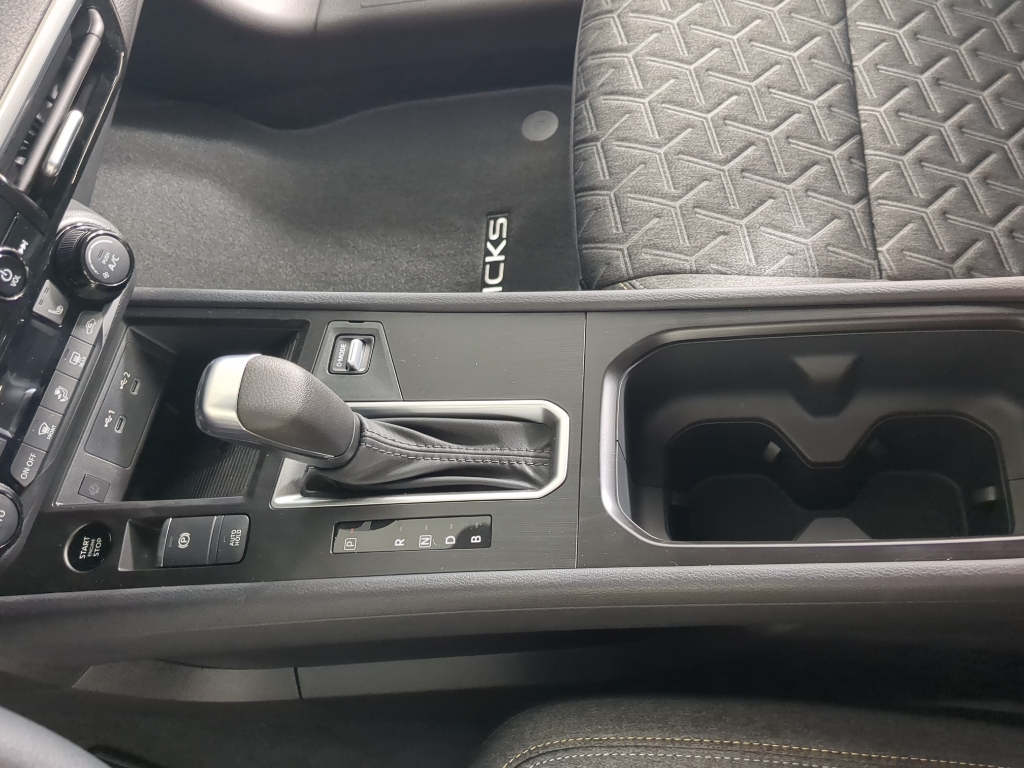2026 Nissan Kicks SV photo 19