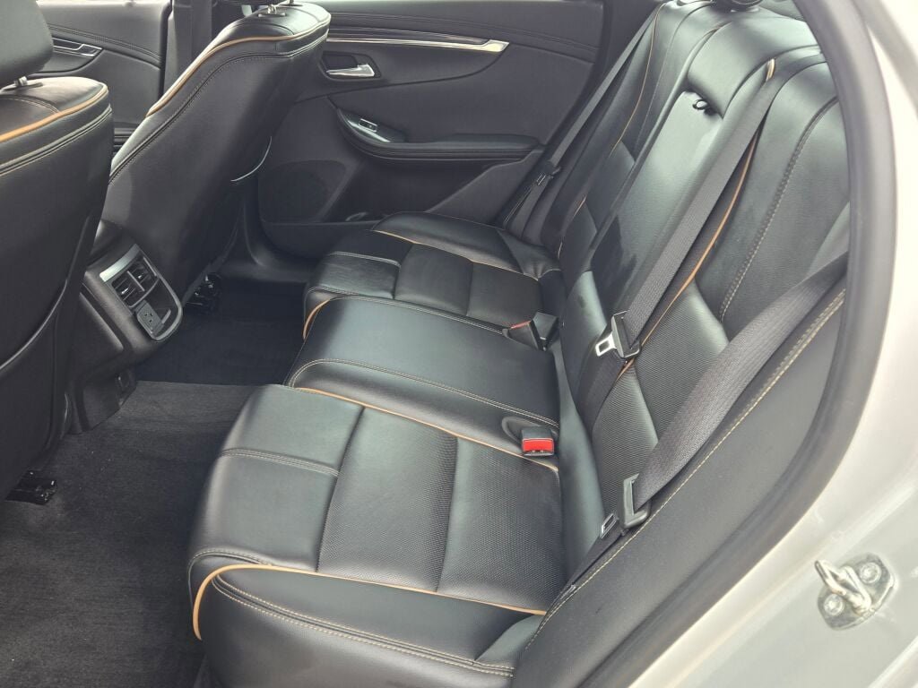 2019 Chevrolet Impala Premier photo 13