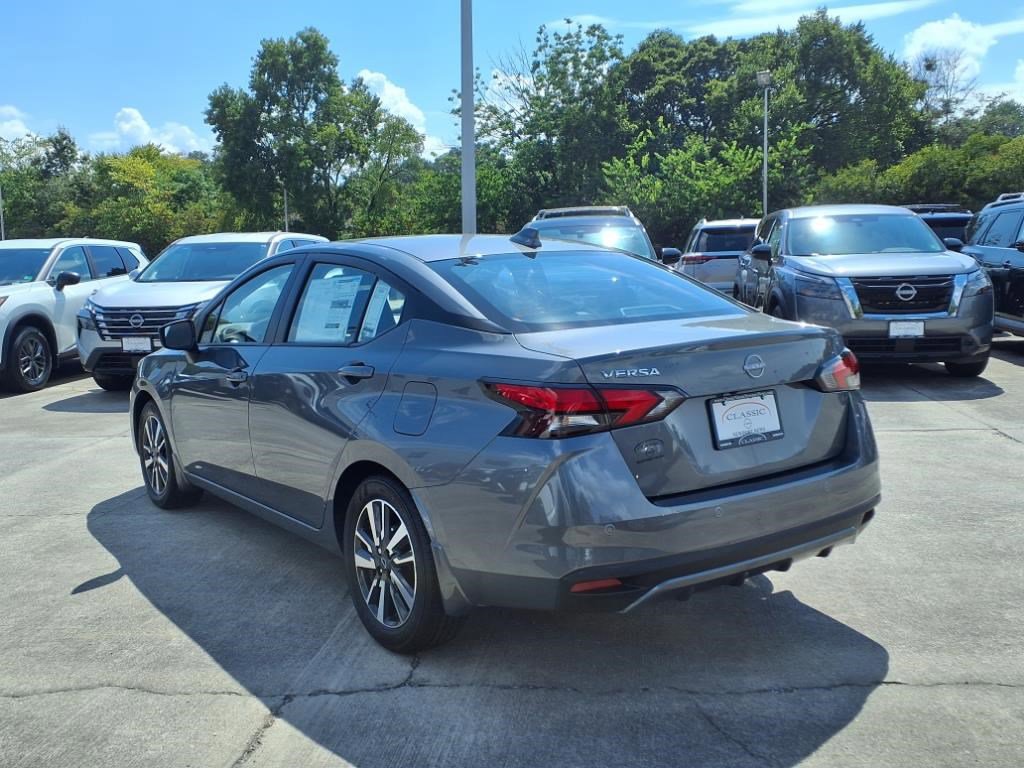 2025 Nissan Versa SV photo 3