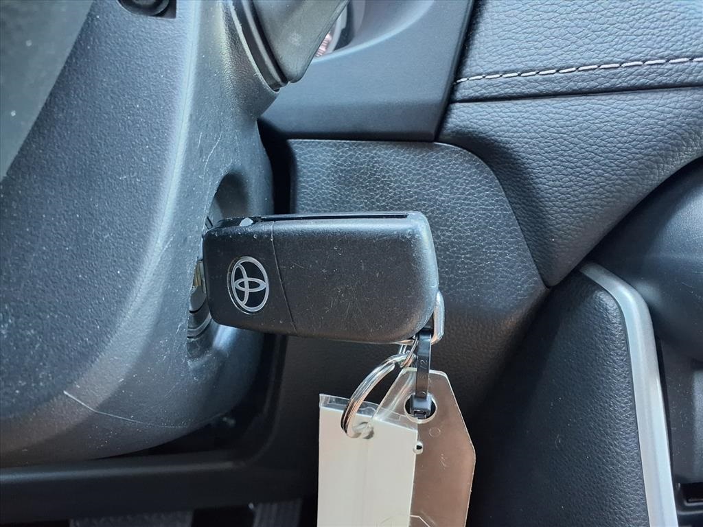 2022 Toyota RAV4 Hybrid LE photo 25