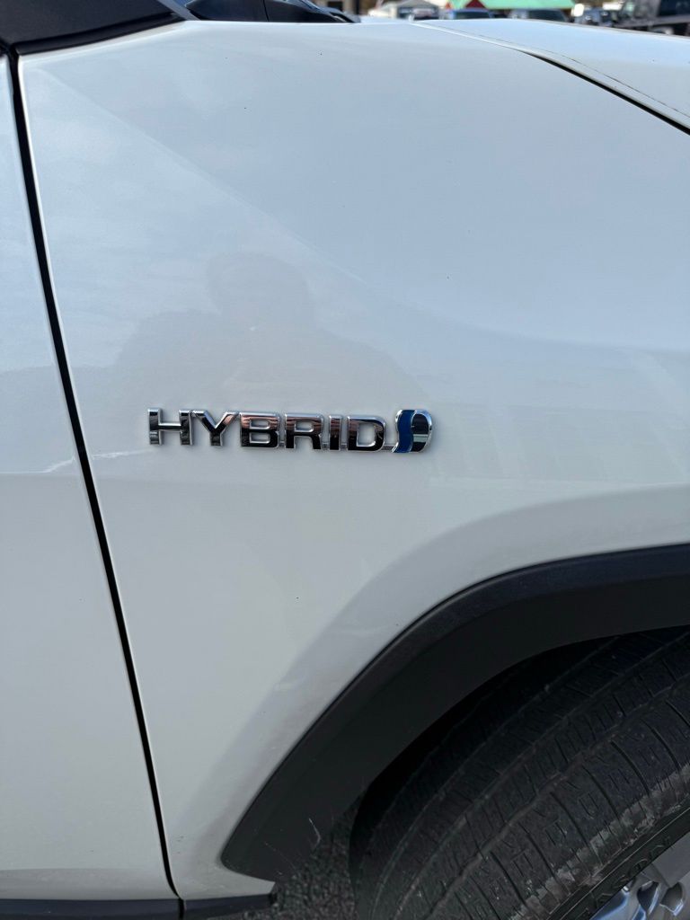 2021 Toyota RAV4 Hybrid Limited photo 2