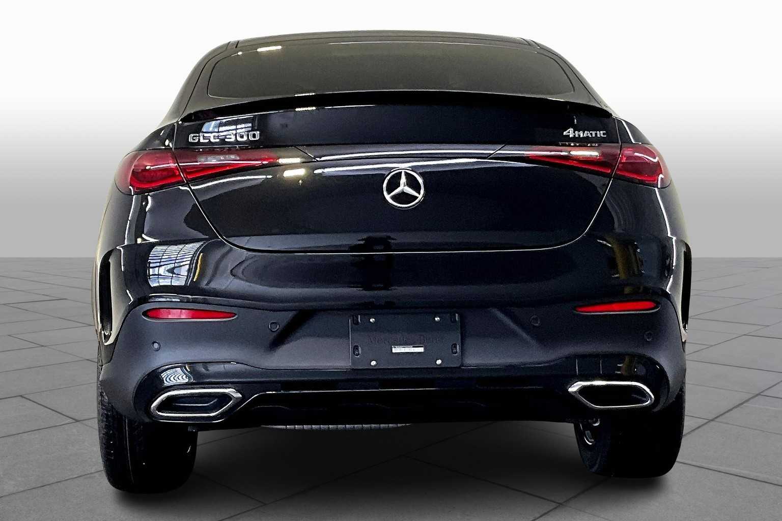 2026 Mercedes Benz GLC 300 4MATIC photo 4