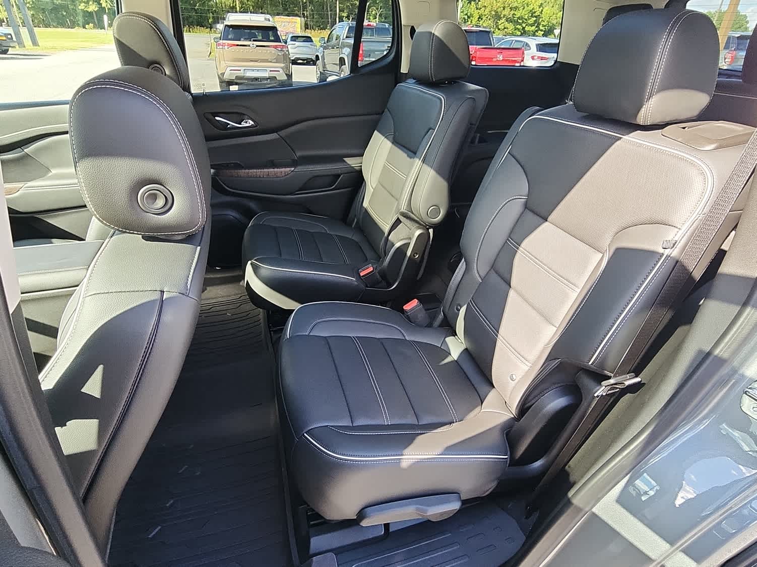 2023 Gmc Acadia Denali photo 8