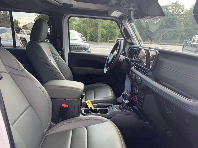 2024 Jeep Gladiator Mojave photo 17