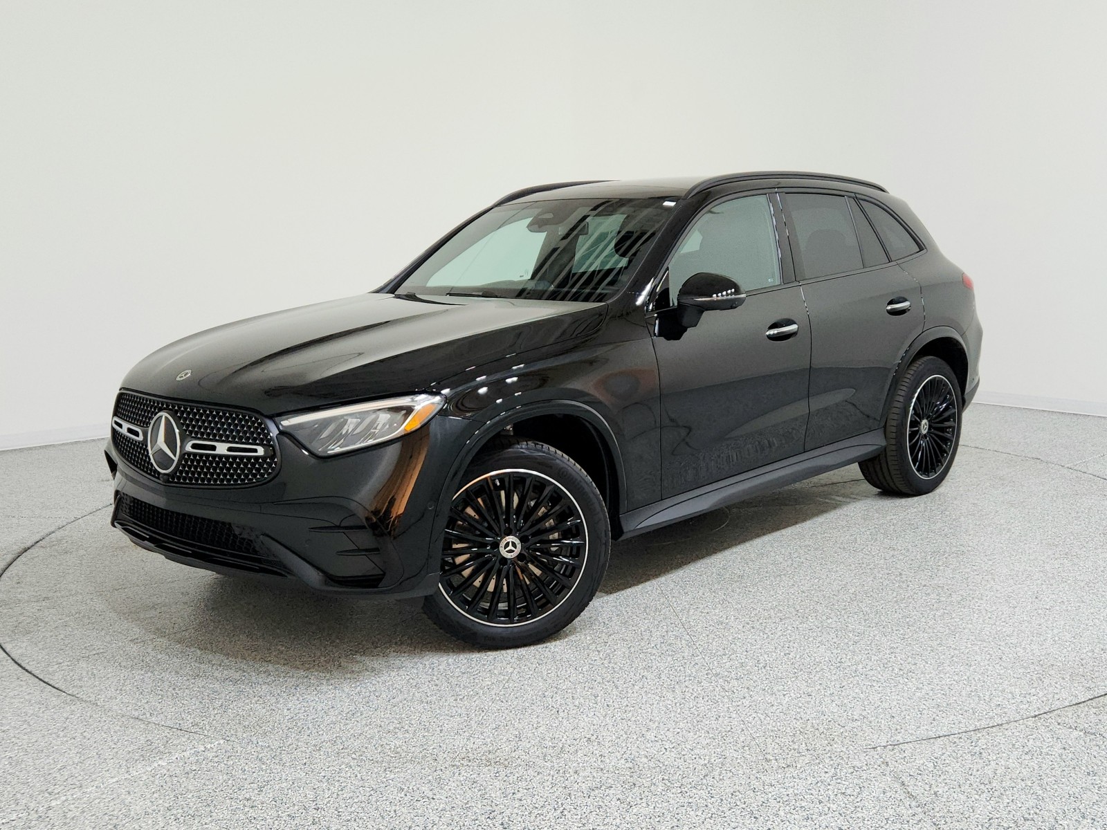 2026 Mercedes-Benz GLC Base's photo