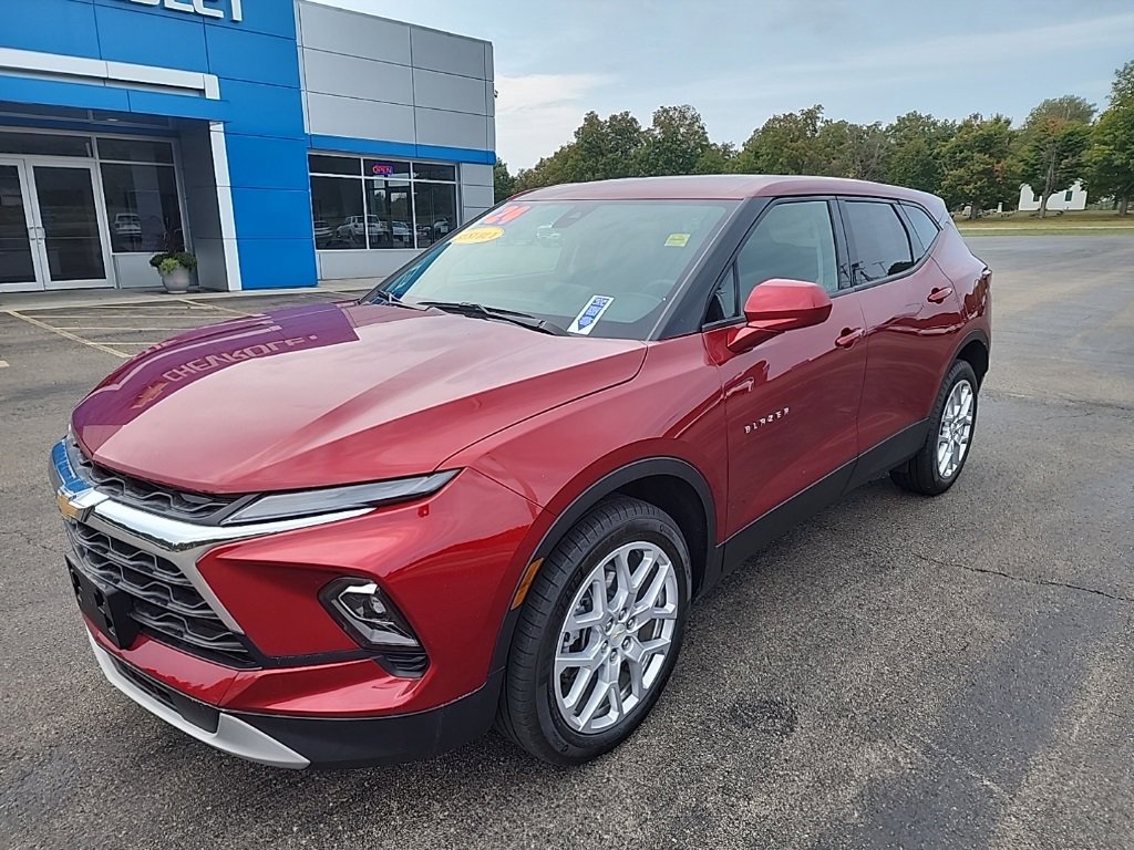 2024 Chevrolet Blazer 2LT photo 2