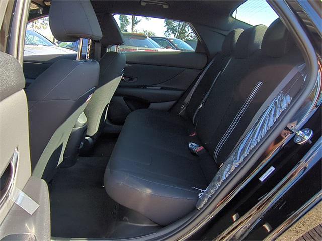 2026 Hyundai Elantra Hybrid SEL Sport photo 3