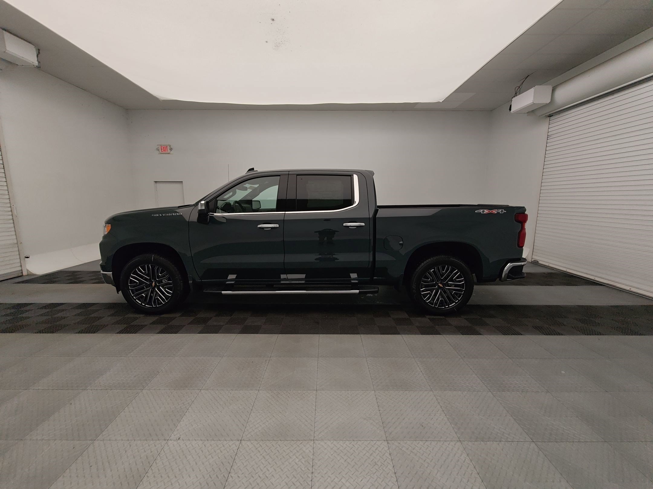 2026 Chevrolet Silverado 1500 photo 2