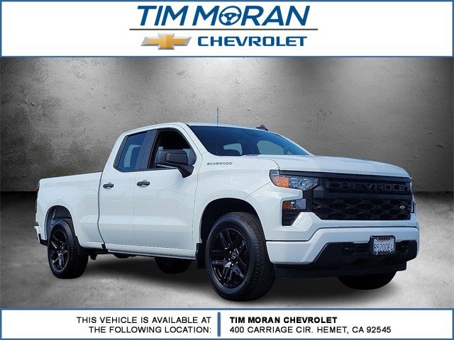2025 Chevrolet Silverado 1500 Custom photo 2