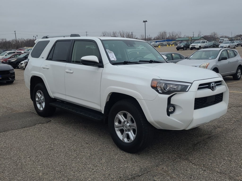 2024 Toyota 4Runner SR5 photo 2