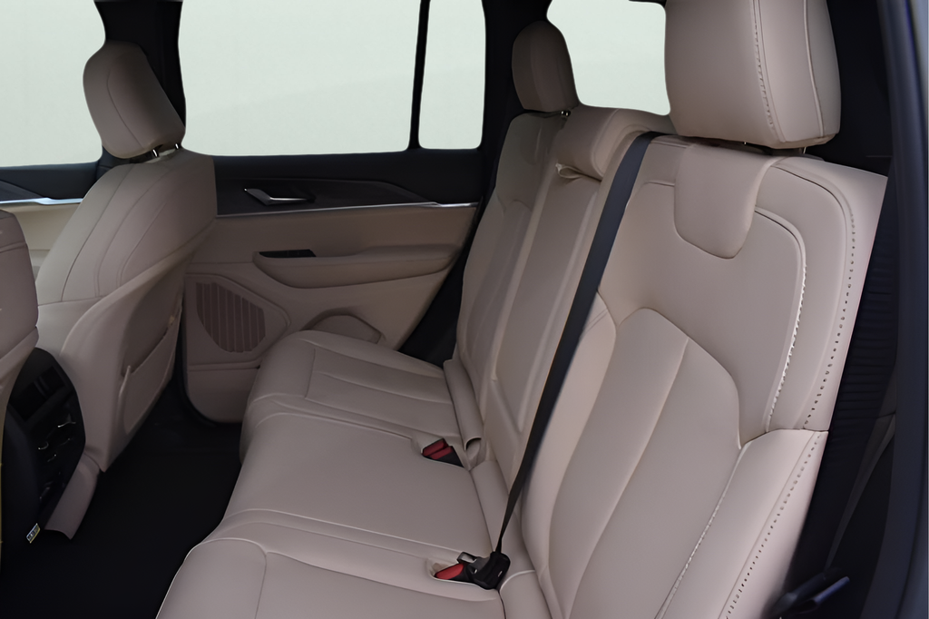 2025 Jeep Grand Cherokee Limited photo 13