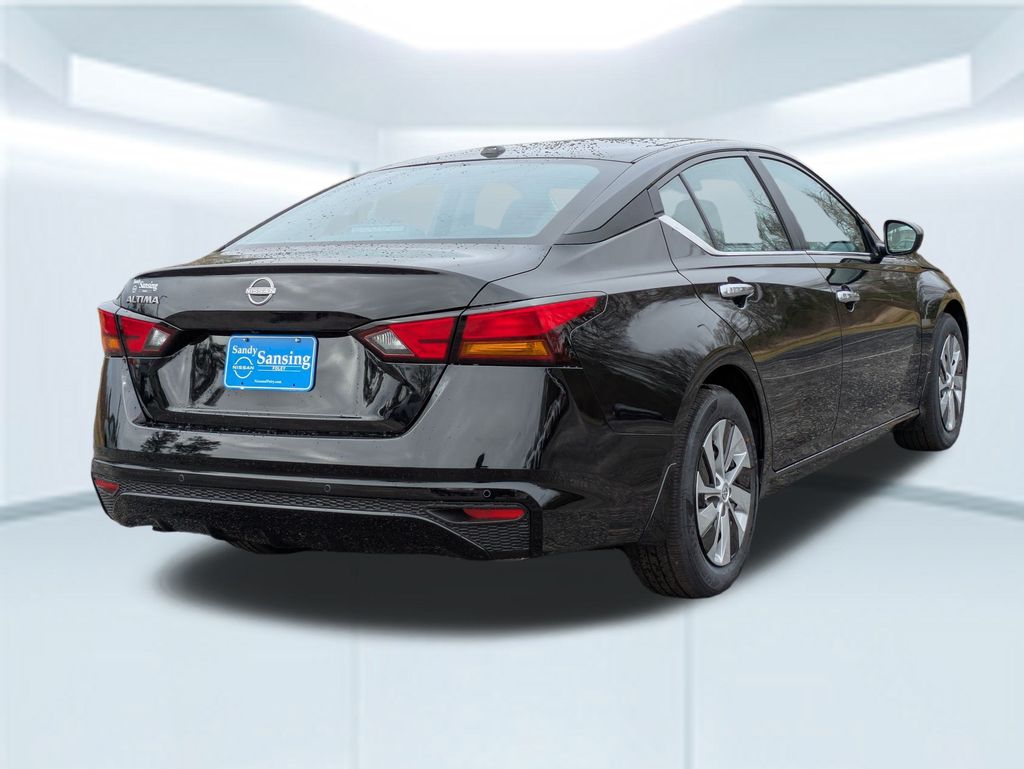 2025 Nissan Altima 2.5 S photo 5