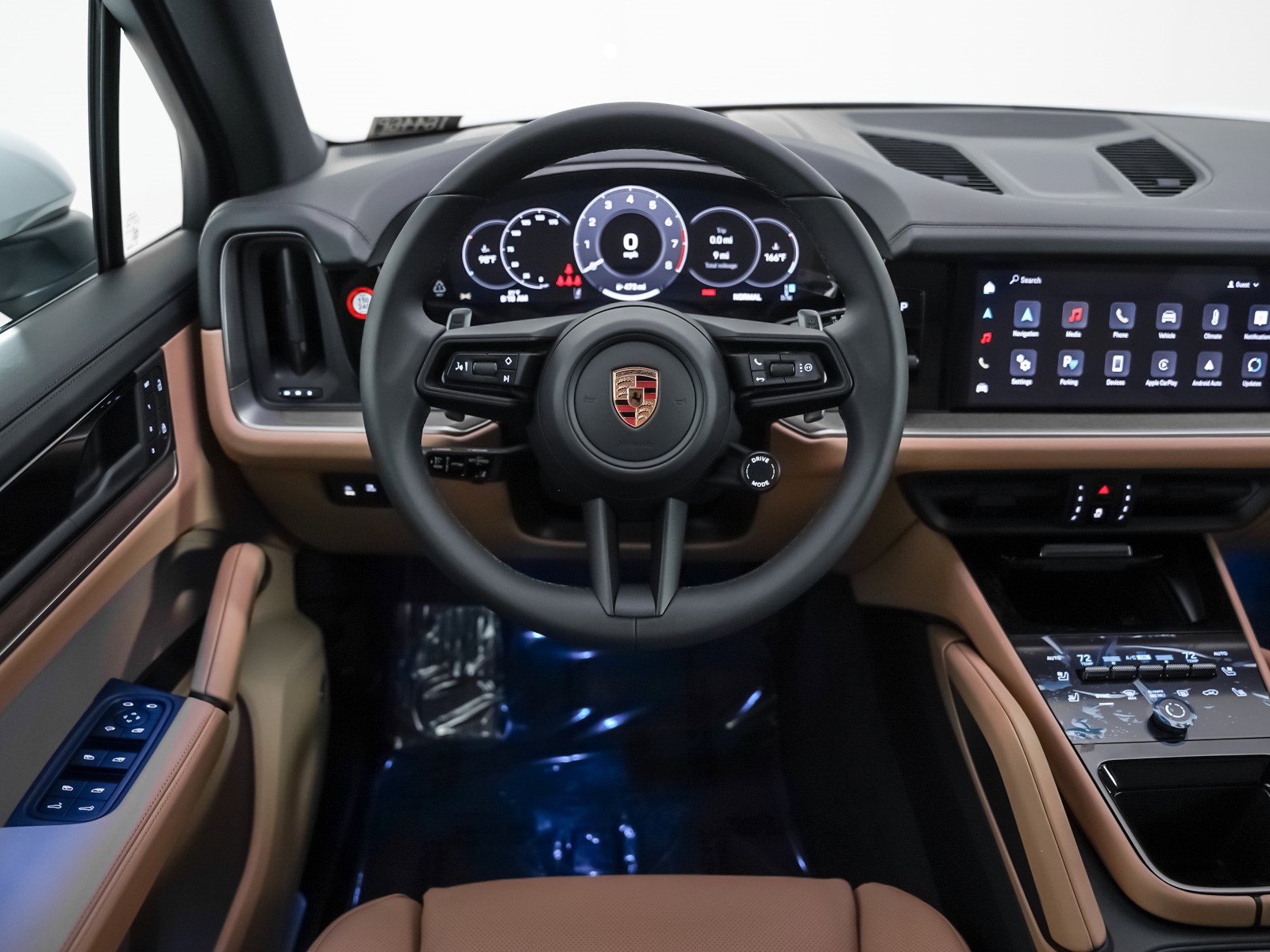 2025 Porsche Cayenne photo 16