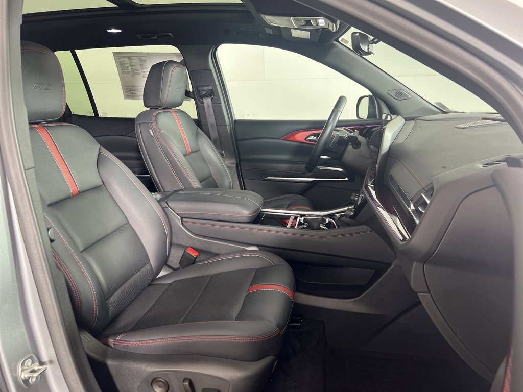 2024 Chevrolet Traverse RS photo 13