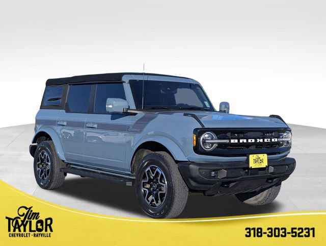 2022 Ford Bronco 4-Door Outer Banks's photo